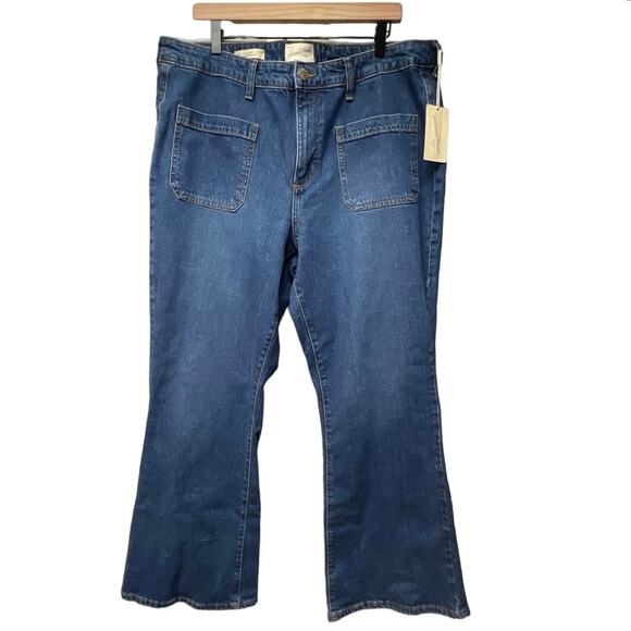 NWT Universal Thread High Rise Flare Denim Jeans Medium Wash Junior Size 17R - Picture 1 of 6